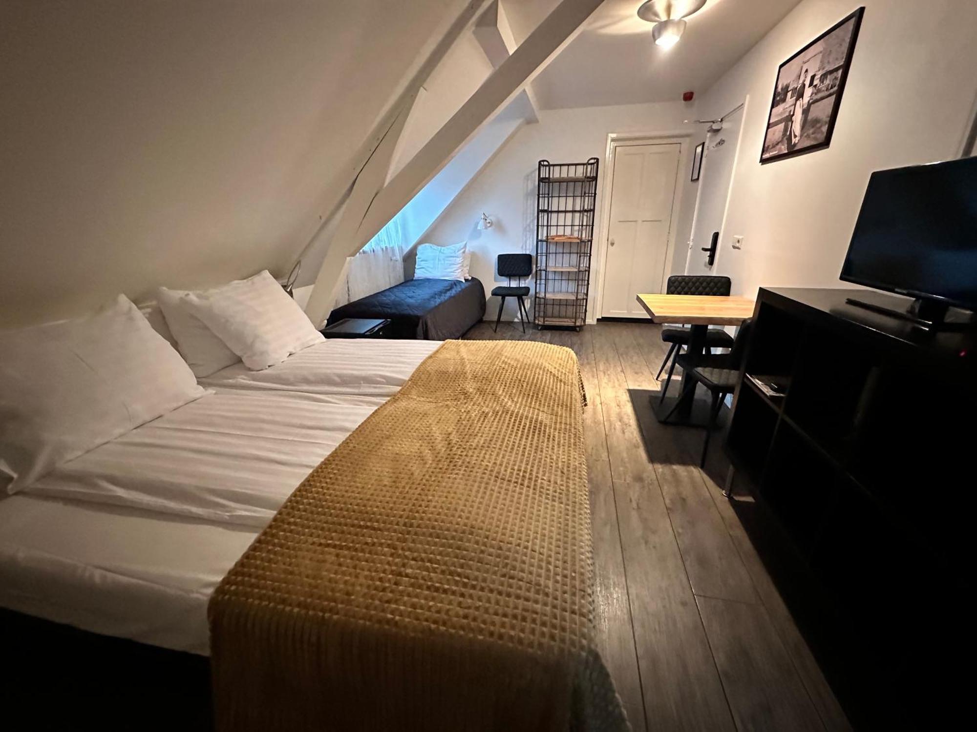 Hotel Buren فيست تيرشخيلينج المظهر الخارجي الصورة